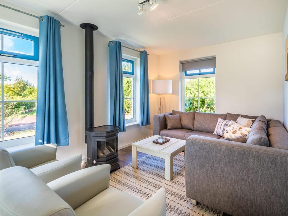 Bungalow near Texel Coast with Garden Vacation rental in De Koog