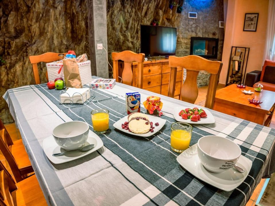 Riverside Rustic Retreat Apartment in Castile and León