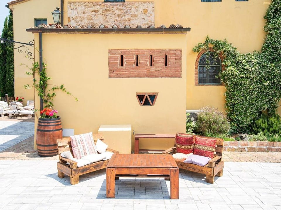 Belvilla by OYO Il Bosco Vacation rental in Tuscany