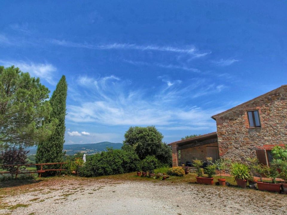 Belvilla by OYO Olmi Vacation rental in Tuscany