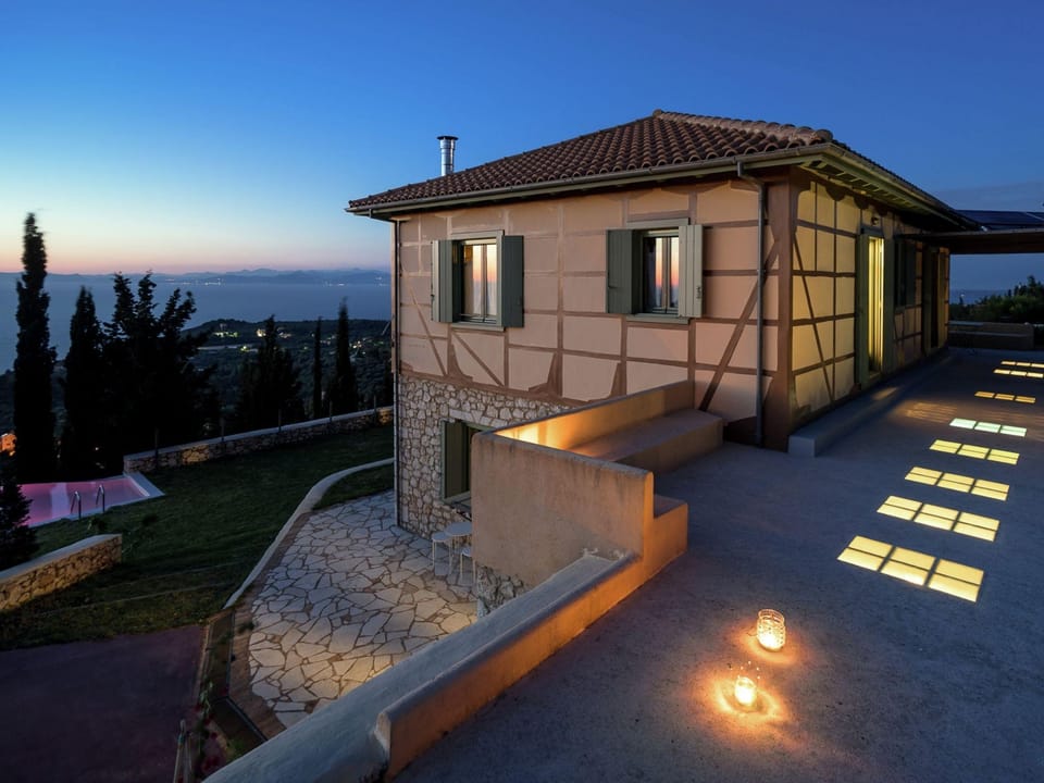 Charming, warm vacation home, private pool, privacy and seaview, west Lefkas Villa in Lefkada, Lefkada Municipality, Greece