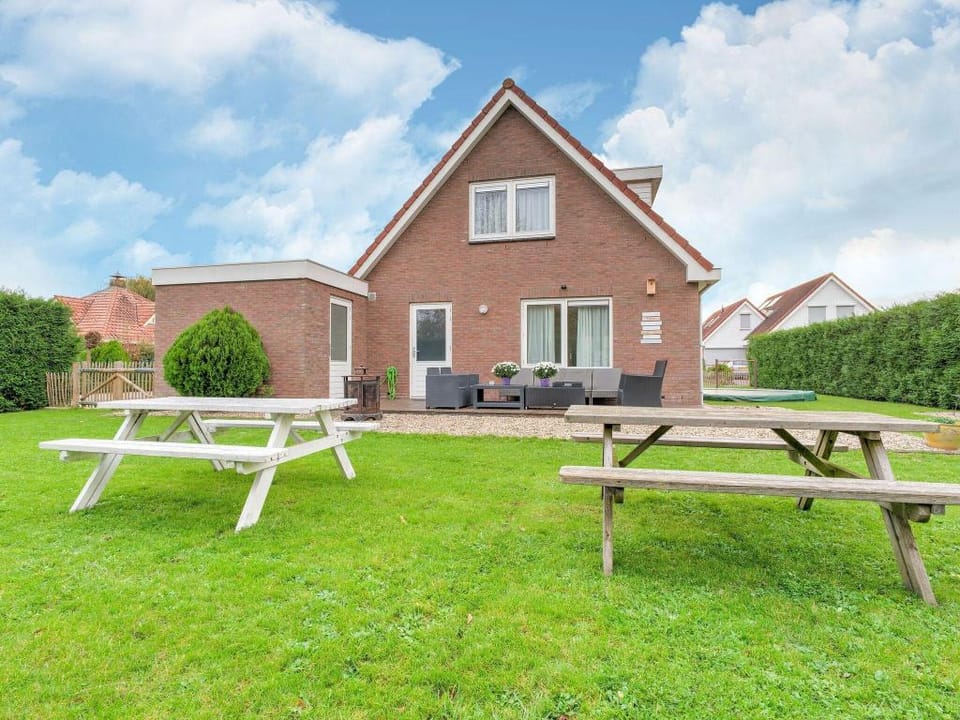 Holiday Home in Zeewolde near Forest Vacation rental in Zeewolde