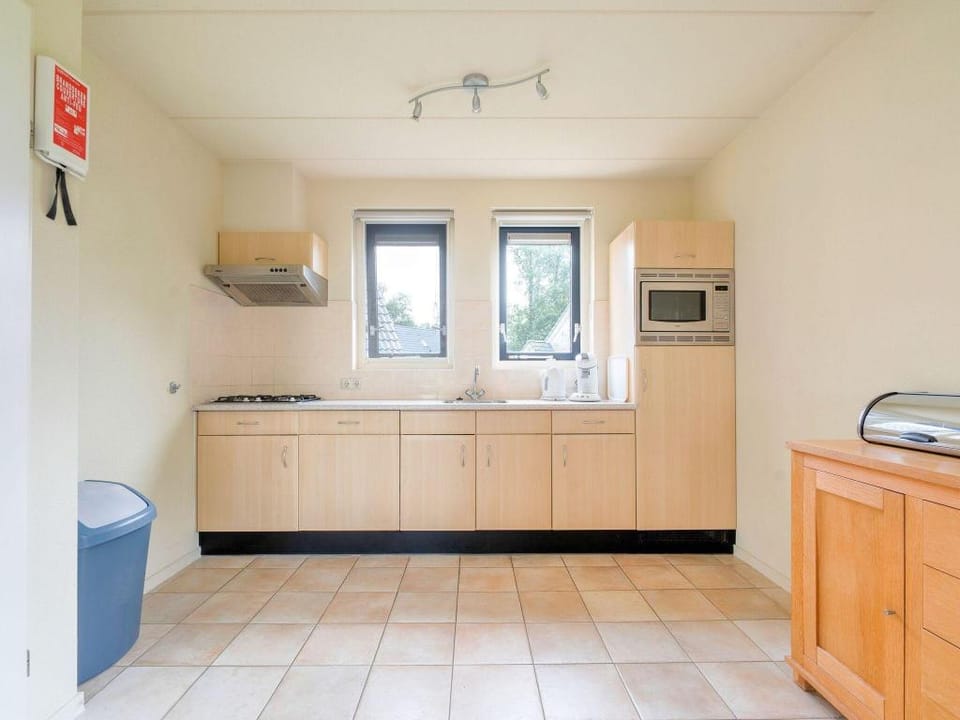 Serene Holiday Home in Gaasterlan-Sleat Vacation rental in Friesland, Netherlands