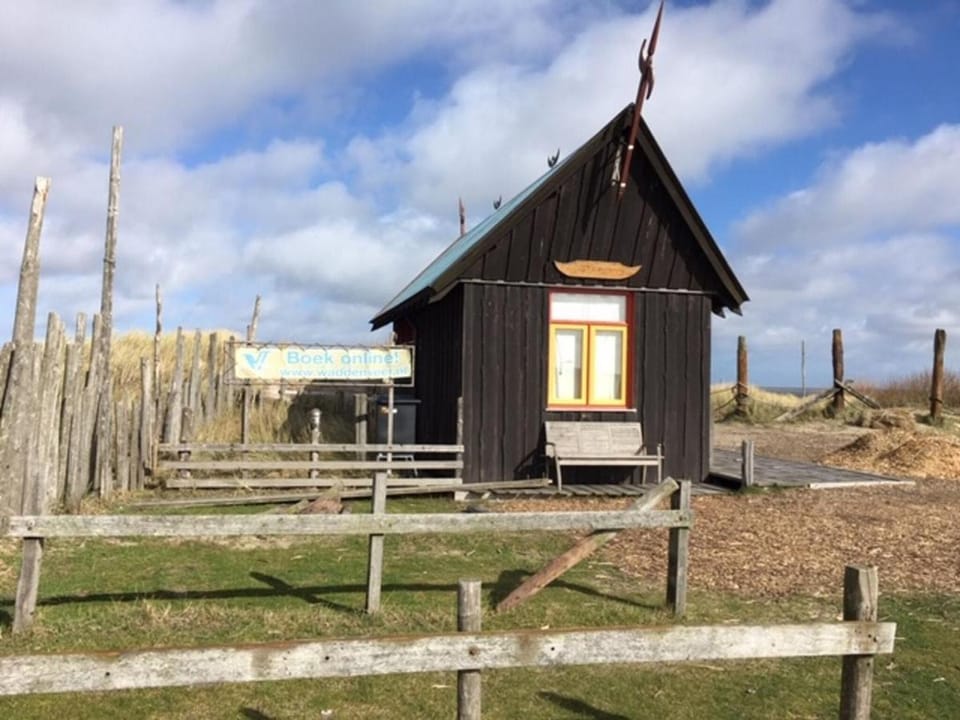 Sunny Bungalow in Heart of Texel Vacation rental in De Cocksdorp