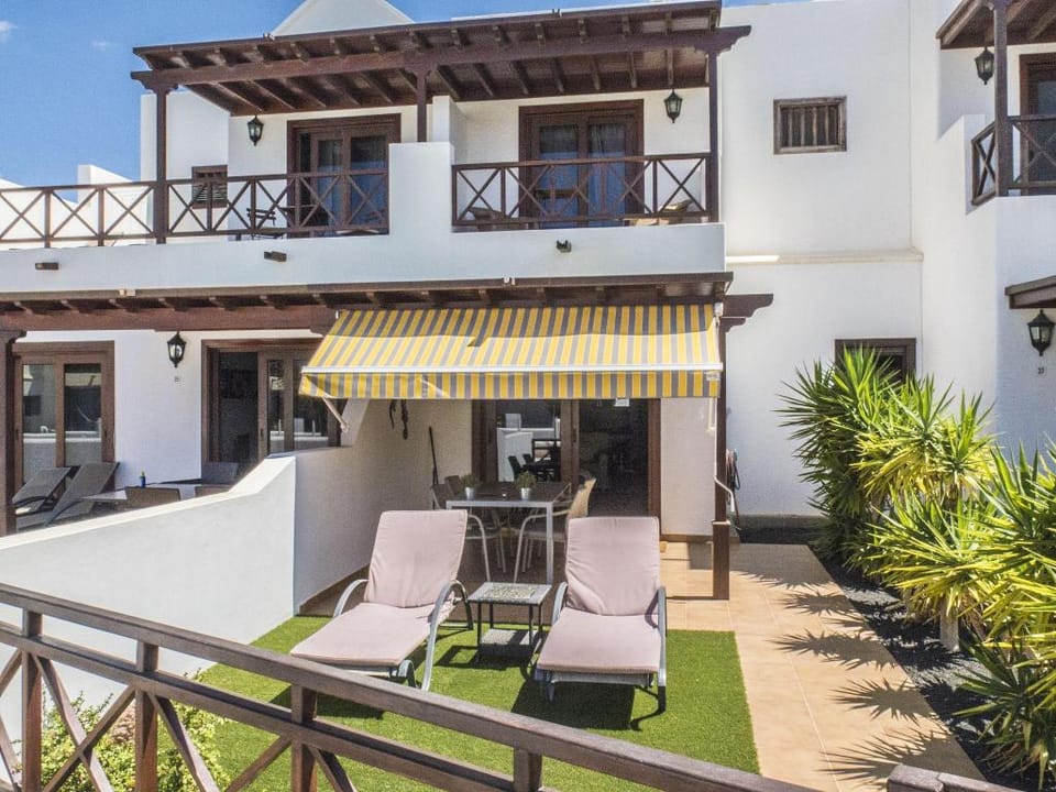 Terrace Stay Close to Beaches Vacation rental in Playa Blanca