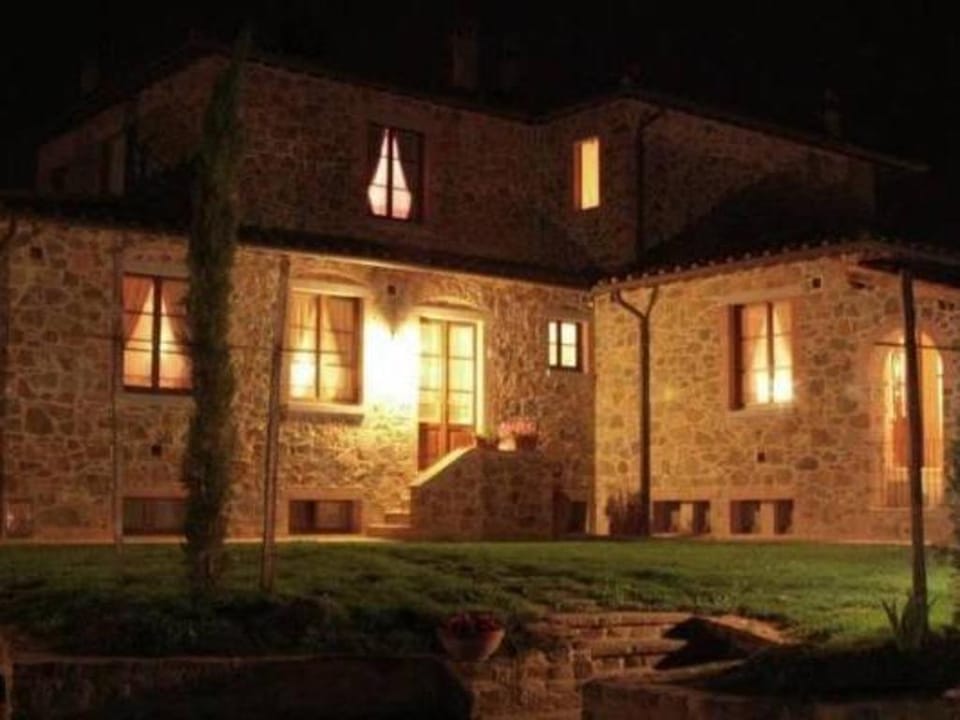 A Cottage Wrapped in Cypress Dreams Vacation rental in Tuscany