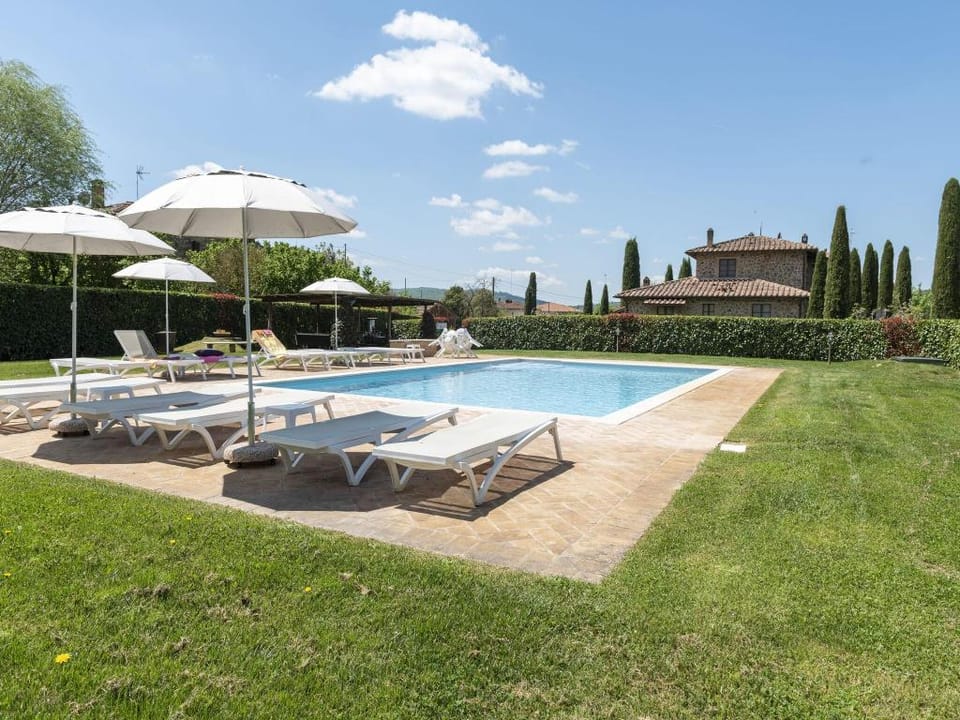 A Cottage Wrapped in Cypress Dreams Vacation rental in Tuscany