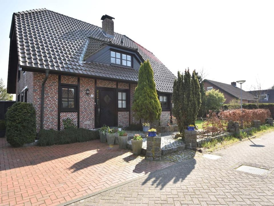 Spacious Mansion with Meadow View in Bruinisse Vacation rental in Bruinisse