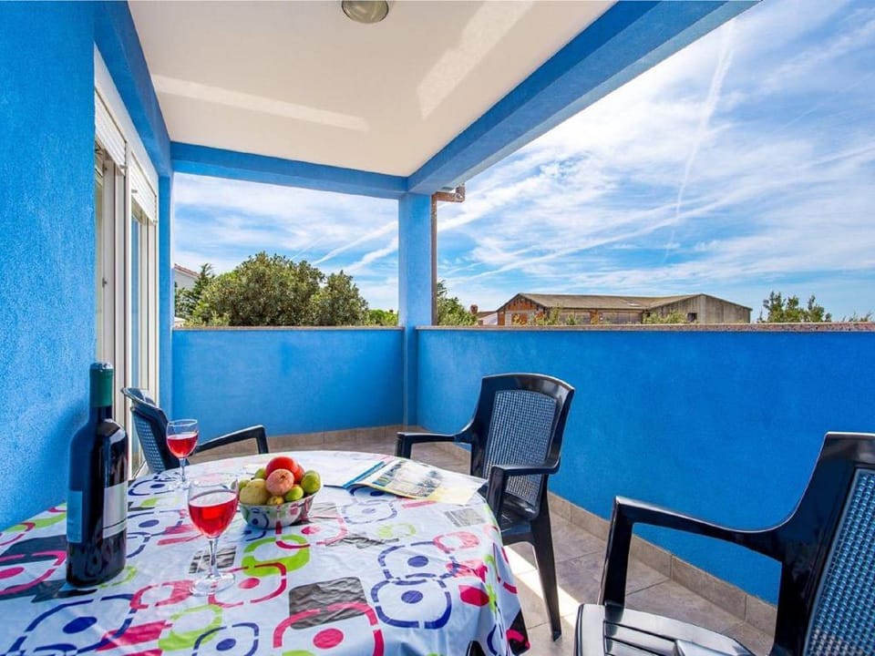 Seaside Bliss in Mandre Apartment in Novalja