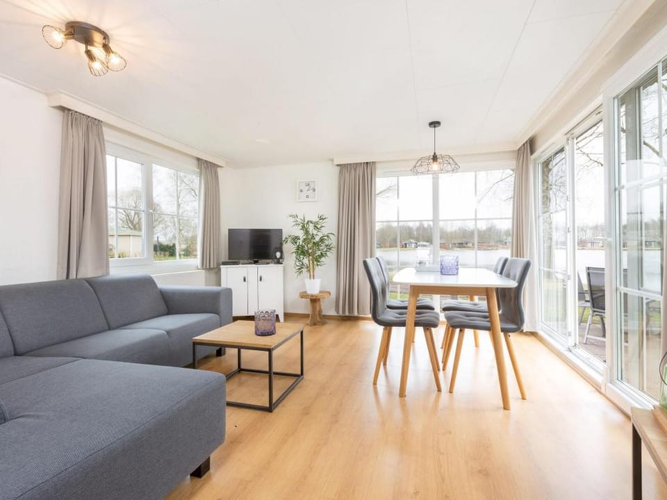 Modern and Cozy Chalet in Twente Vacation rental in Overijssel (province)