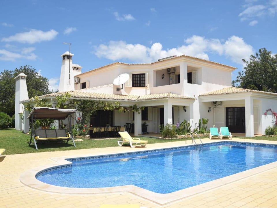 Luxurious Villa with Private Swimming Pool Villa in Albufeira