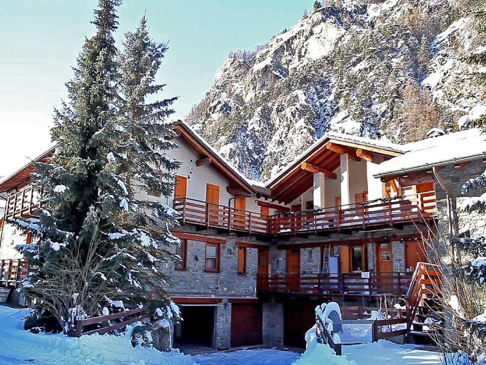 Alpine Bliss A Cosy Retreat Apartment in Torgnon