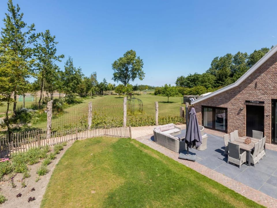 Mansion in Vrouwenpolder near Beach Vacation rental in Vrouwenpolder