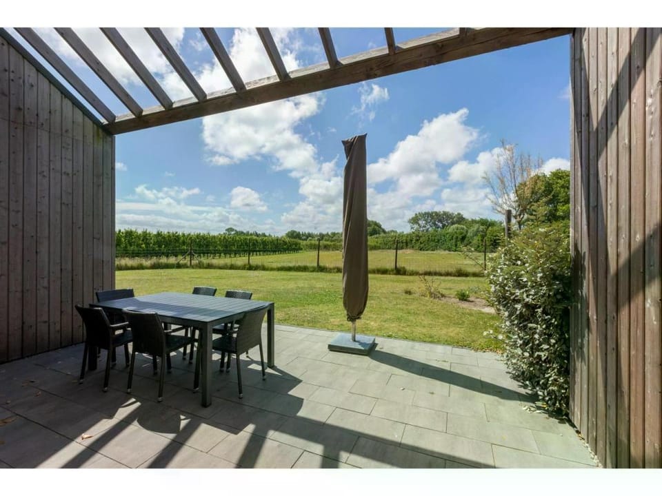 Holiday Home in Vrouwenpolder near Beach Vacation rental in Vrouwenpolder