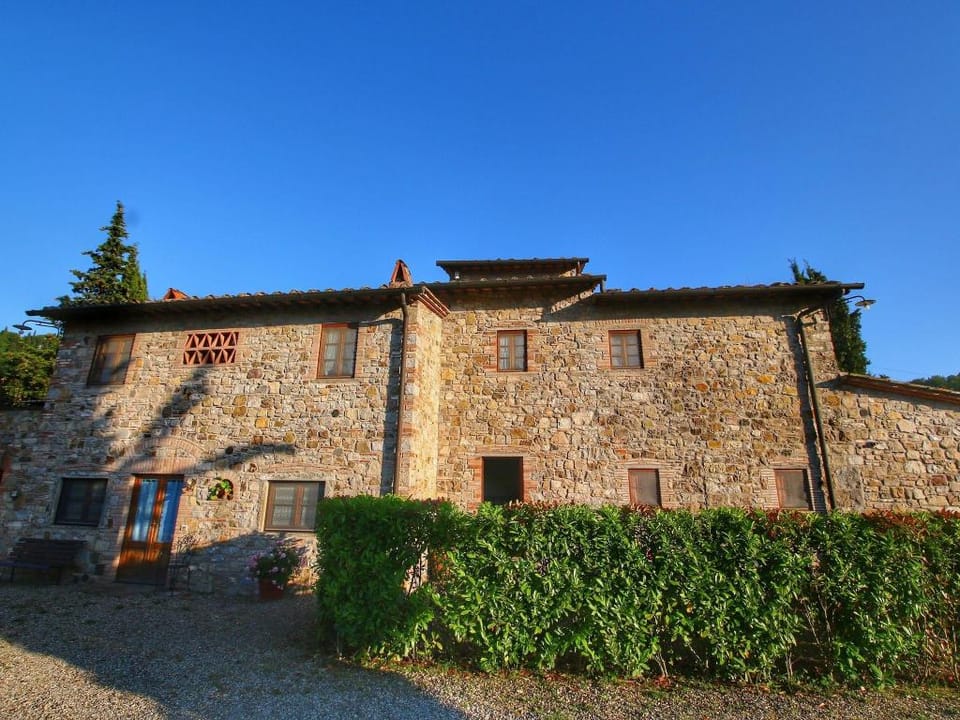 Pretty farmhouse with terrace Vacation rental in Radda in Chianti