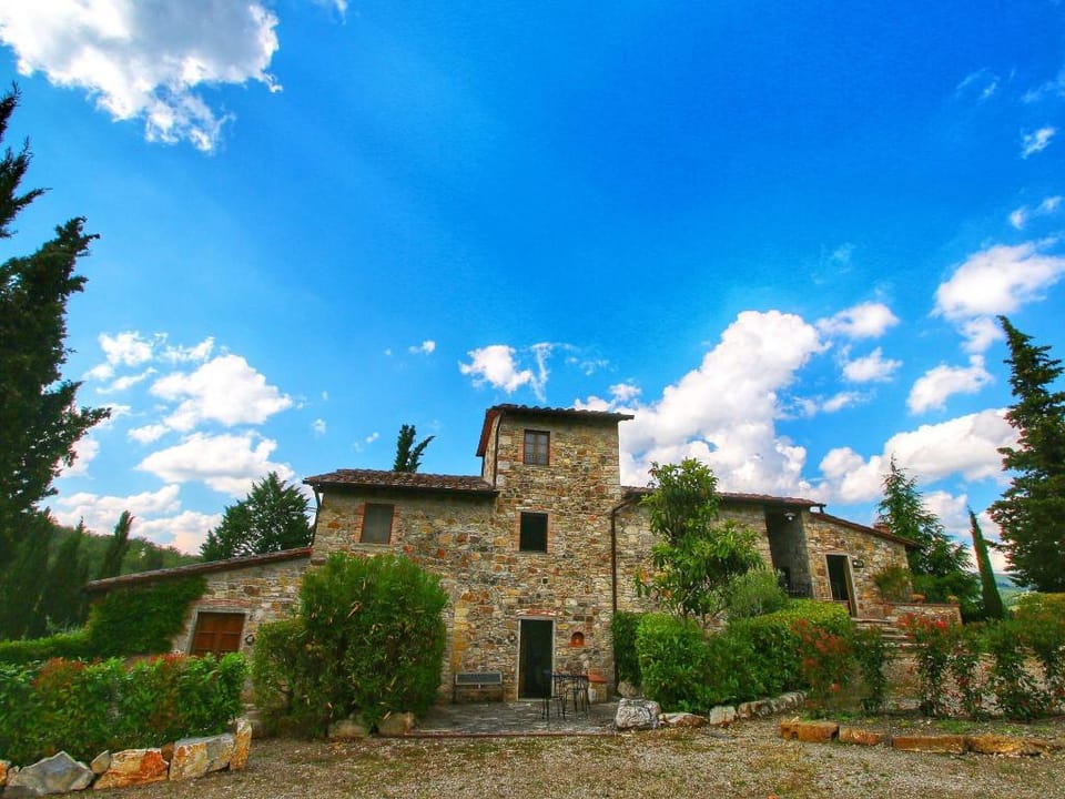 Pretty farmhouse with terrace Vacation rental in Radda in Chianti