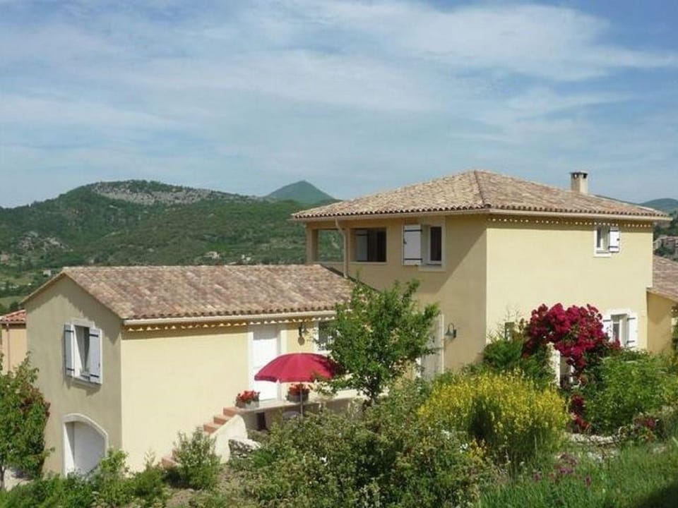 Cycling Escape in Montbrun Apartment in Provence-Alpes-Côte d'Azur