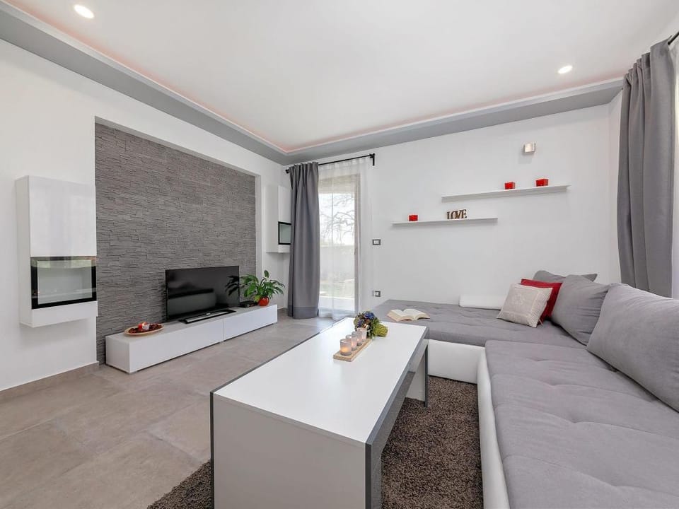 Splendid Villa in Vizinada with sauna Villa in Istria County