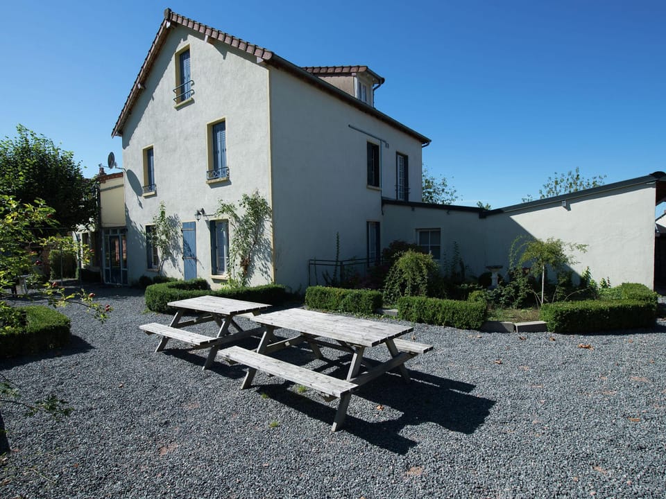 Beautiful holiday home with garden Vacation rental in Bourgogne-Franche-Comté