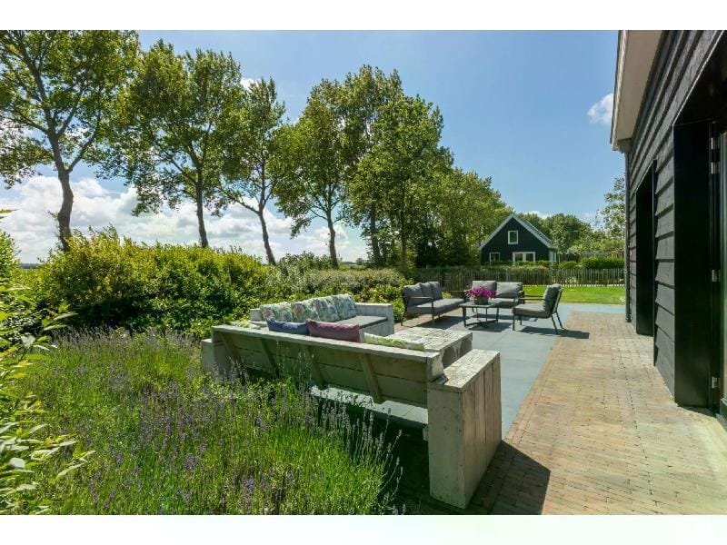 Family Home in Zeeland near Oranjezon Beach Vacation rental in Vrouwenpolder