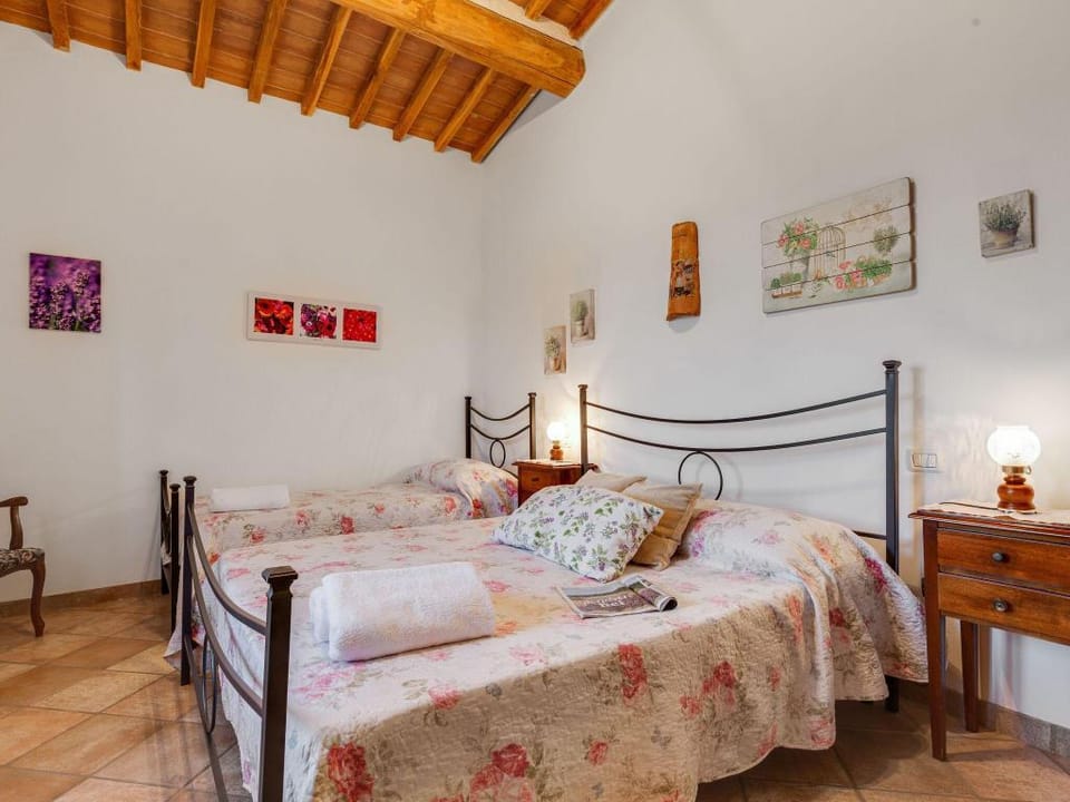 degree view of the Tuscan Vacation rental in Tuscany