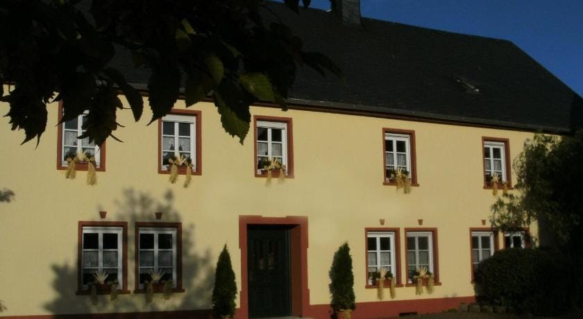 Morbach Hillside Mansion Vacation rental in Thalfang