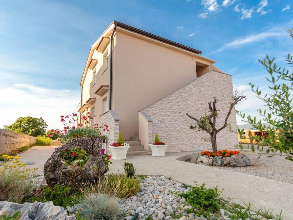 Apartment in Omisalj near Sea Beach Apartment in Primorje-Gorski Kotar County