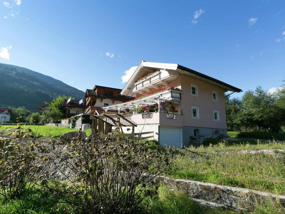 Apartment in Aschau near Ski Hochzillertal Apartment in Tyrol