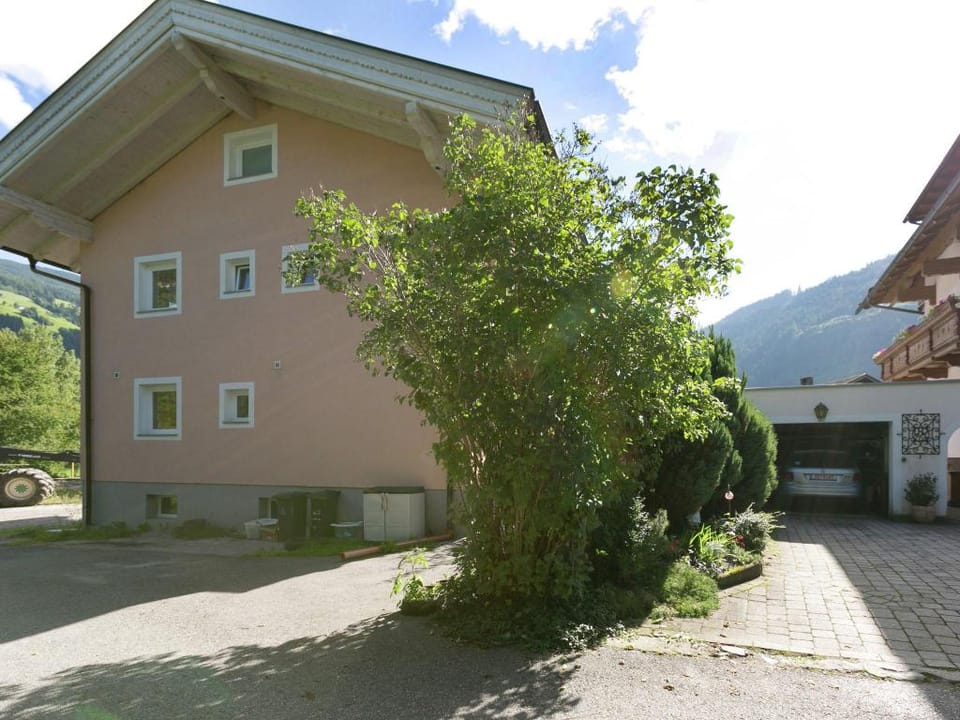 Apartment in Aschau near Ski Hochzillertal Apartment in Tyrol