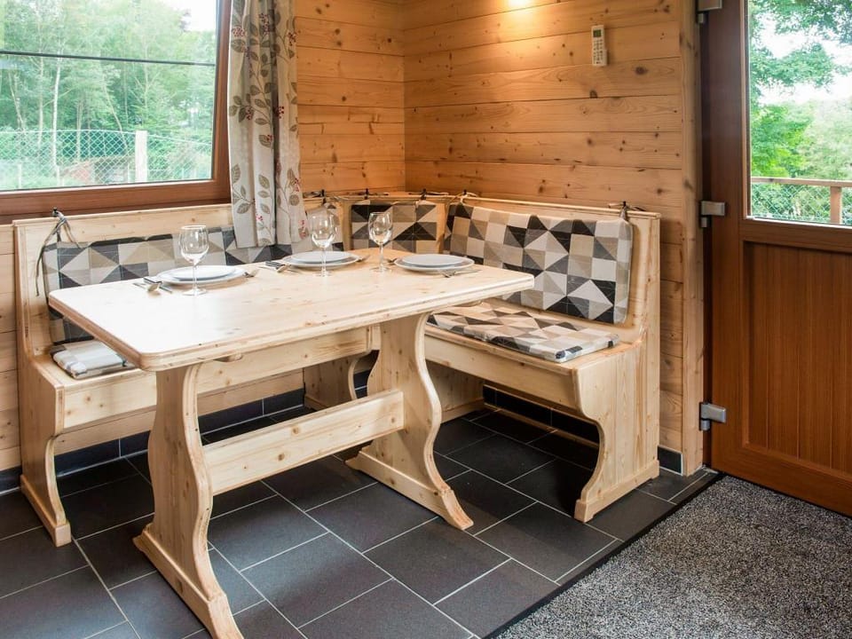 Secluded Chalet in Rogery Vacation rental in Vielsalm
