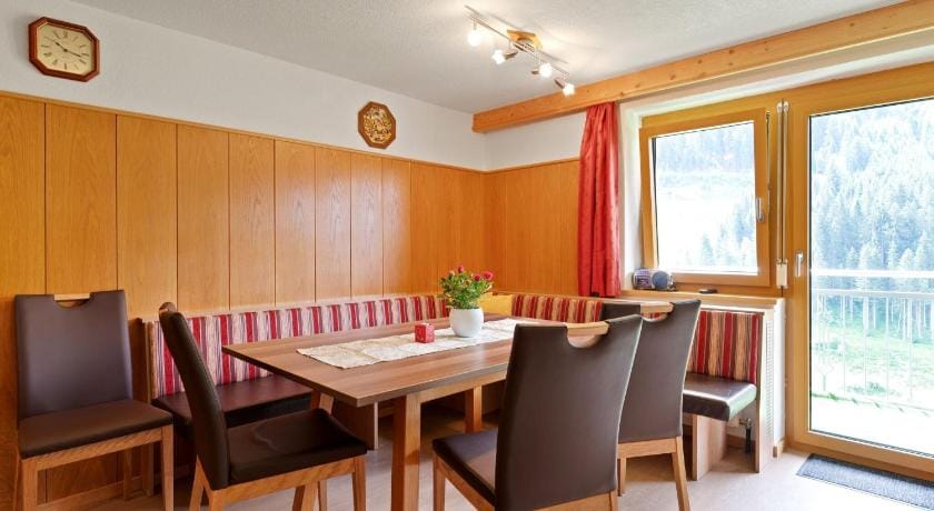 Apartment in Kappl near Ski Slopes Apartment in Canton of Grisons