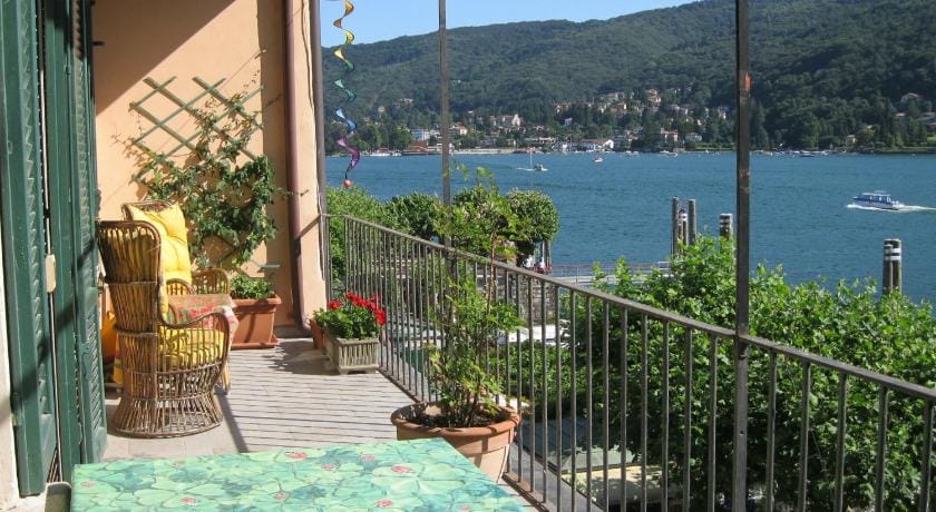 Mansion on Fishermens Isle Vacation rental in Canton of Ticino