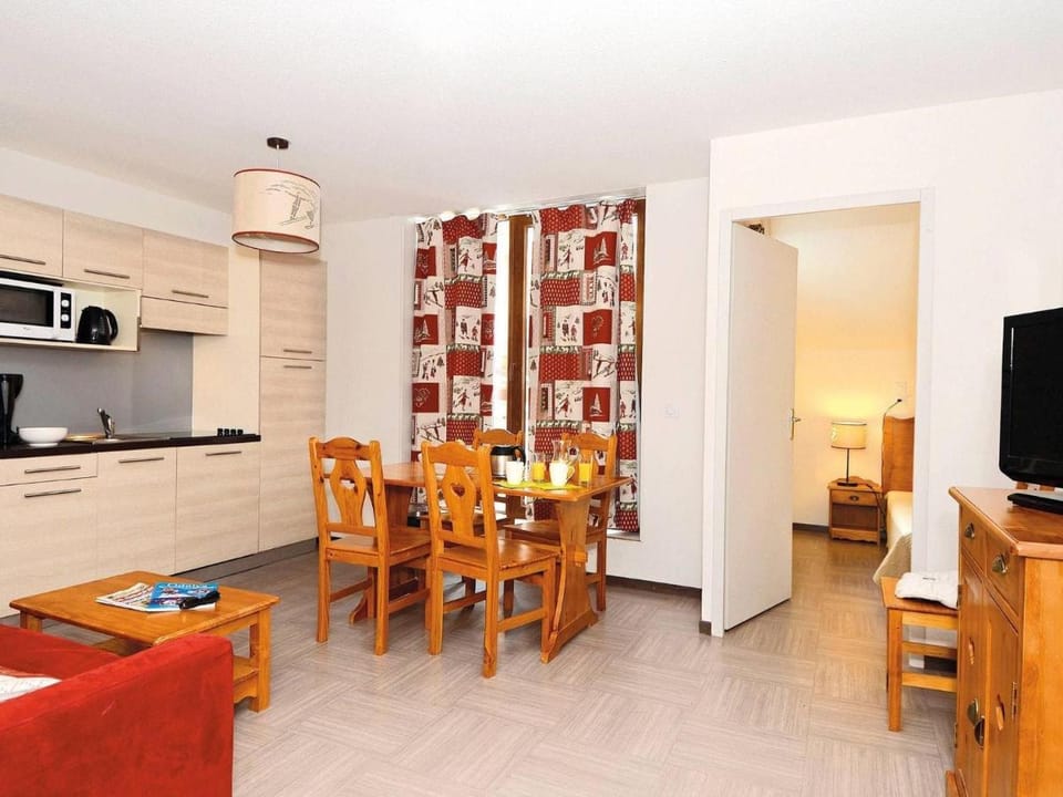 Slopeside Chalet in Vars Vacation rental in Piedmont