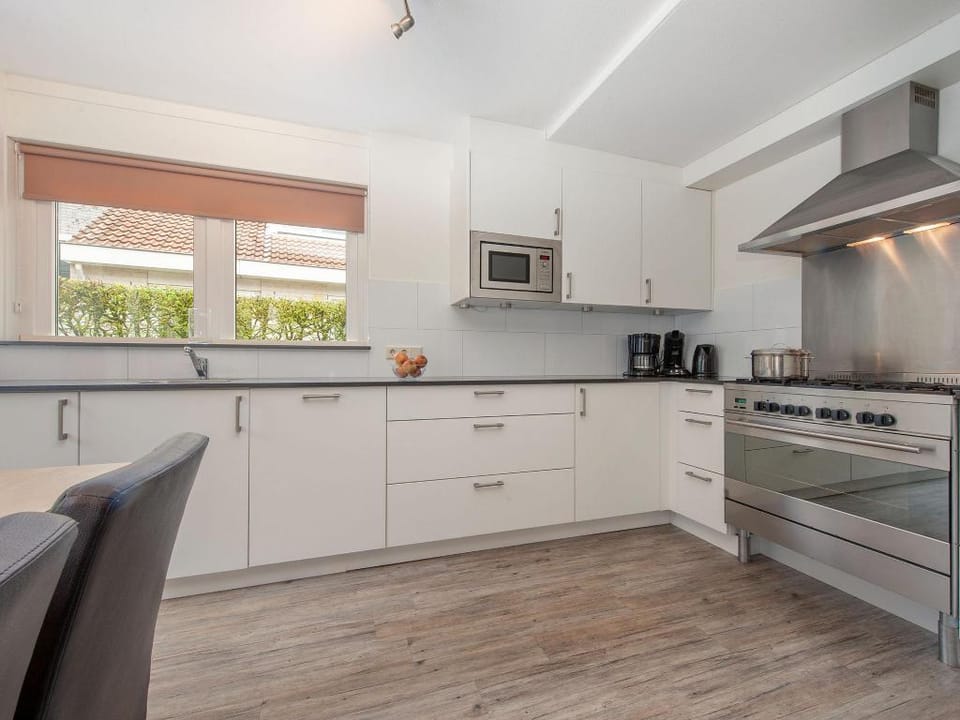 Villa in Arcen with shower  garden Villa in Arcen