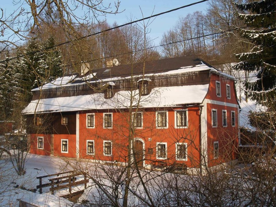 Awesome home in Královéhradecký kraj w/  Vacation rental in Lower Silesian Voivodeship