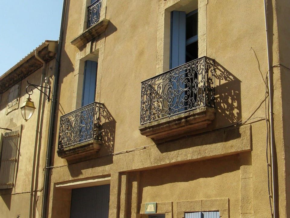 Old wine storehouse with terrace and garden Vacation rental in Occitanie