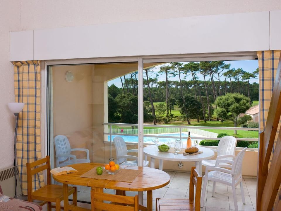 Stylish Coastal Living Apartment in Moliets-et-Maa