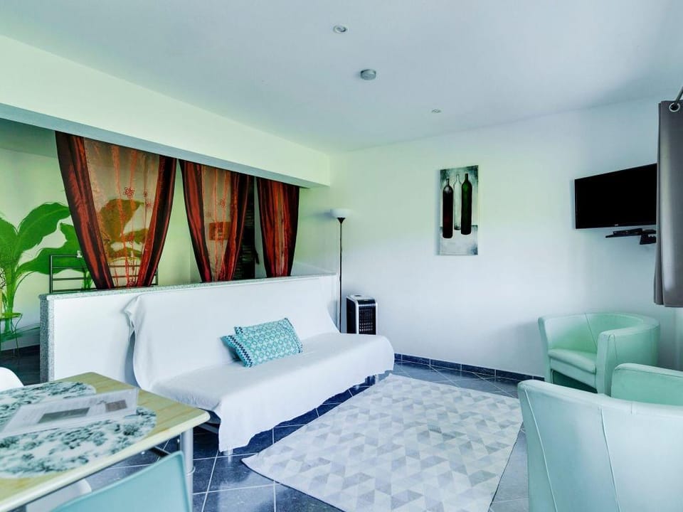 Villa with Pool near Douro Valley Villa in Porto District