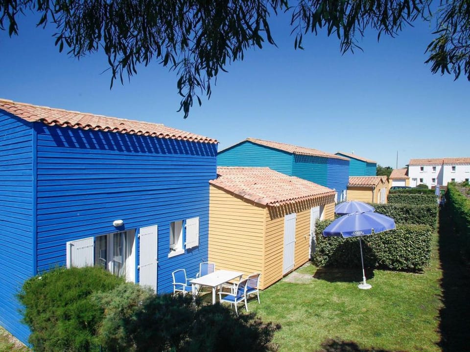 Terraced Houses in France with Garden Vacation rental in Nouvelle-Aquitaine