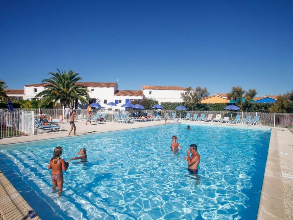 Terraced Houses in France with Garden Vacation rental in Nouvelle-Aquitaine