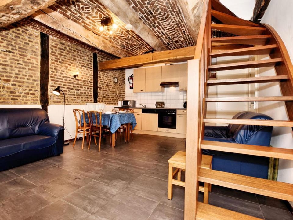 Pleasing Holiday Home in Richelle with Garden, Terrace, BBQ Vacation rental in Flanders