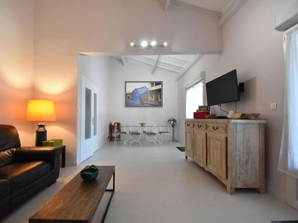 Villa in Callian with Heated Pool and Terrace Villa in French Riviera