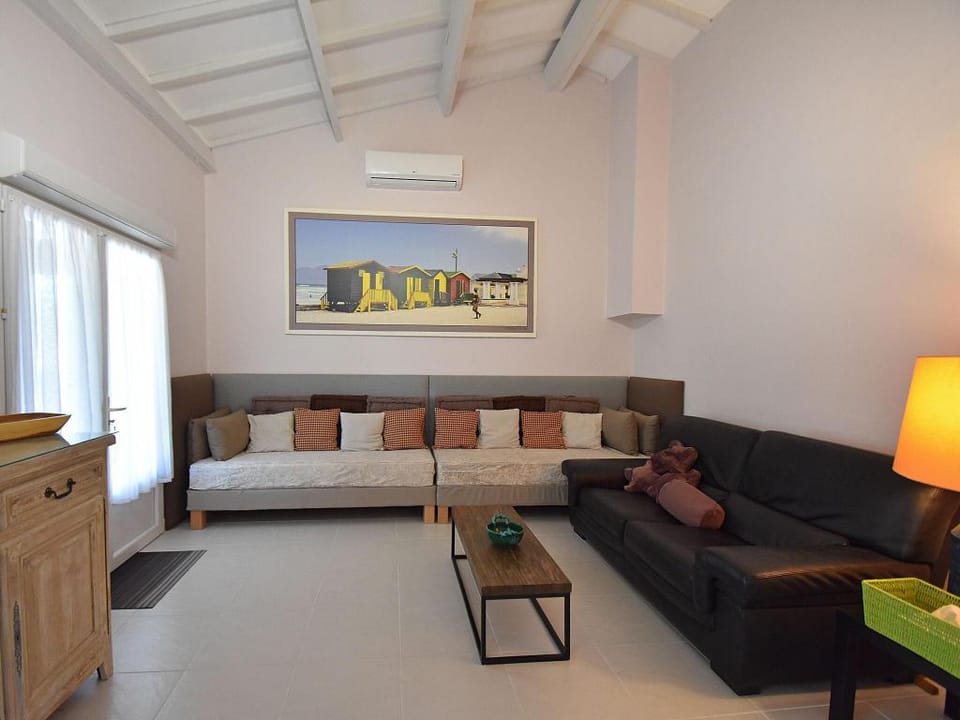 Villa in Callian with Heated Pool and Terrace Villa in French Riviera