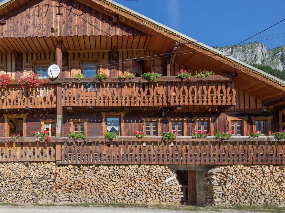Chalet in Rhone Alpes with Stunning Views Vacation rental in Haute-Savoie