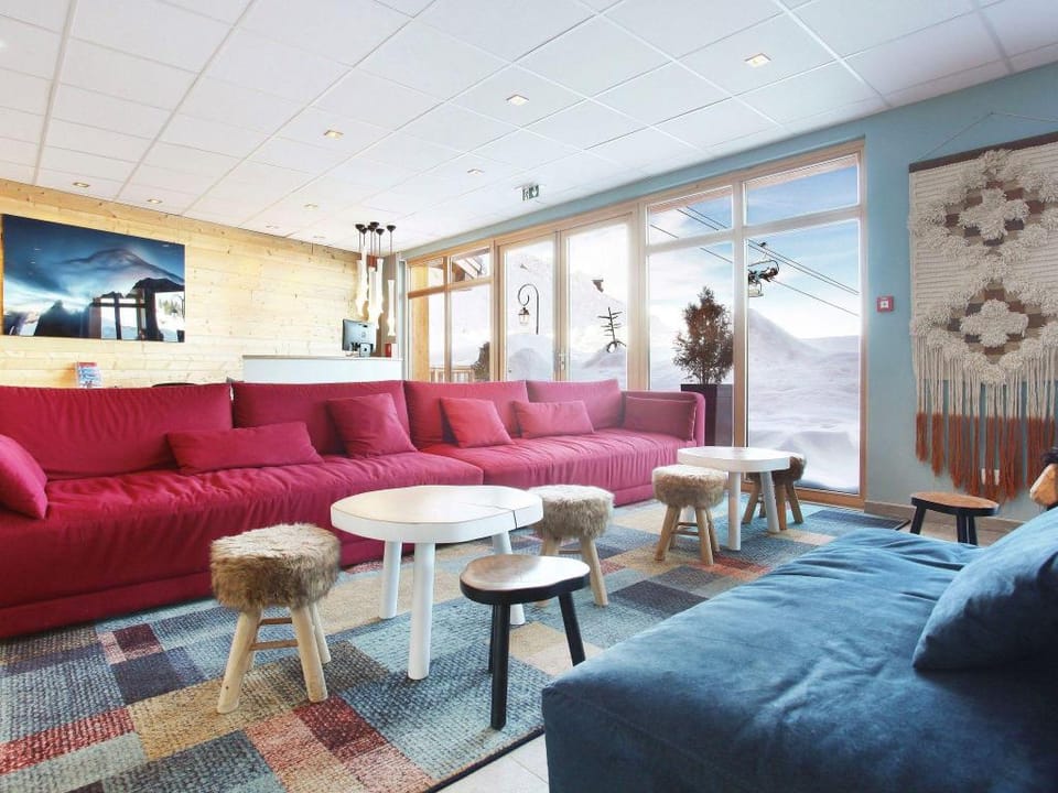 Chalet in Paradiski with Pool  Spa Apartment in Mâcot-la-Plagne
