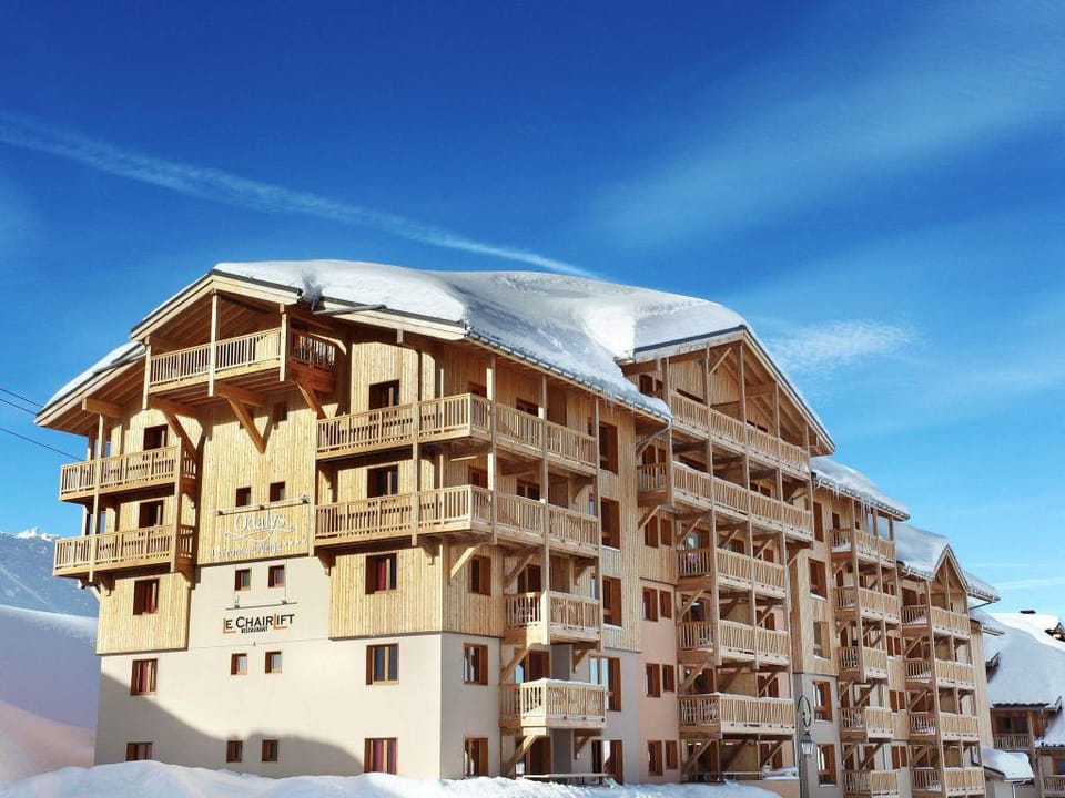 Chalet in Paradiski with Pool  Spa Apartment in Mâcot-la-Plagne