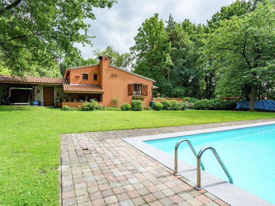 Cosy and snug holiday home with joint swimming pool Vacation rental in Flanders