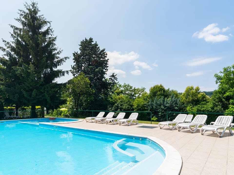 Modern Salo Flat with Pool Apartment in Lake Garda