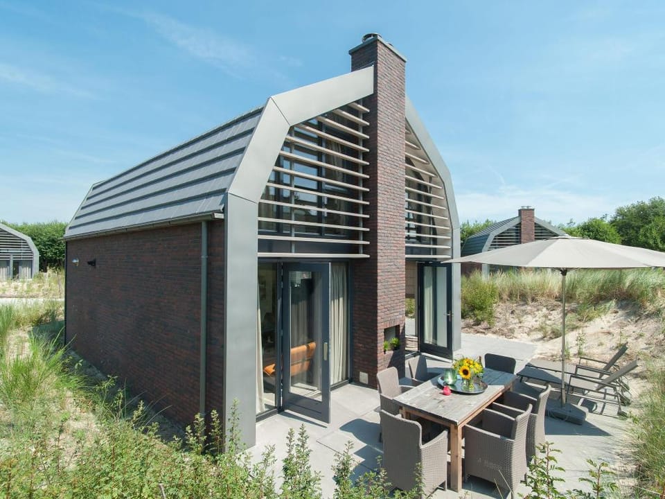 Holiday home with sauna Vacation rental in Egmond aan Zee