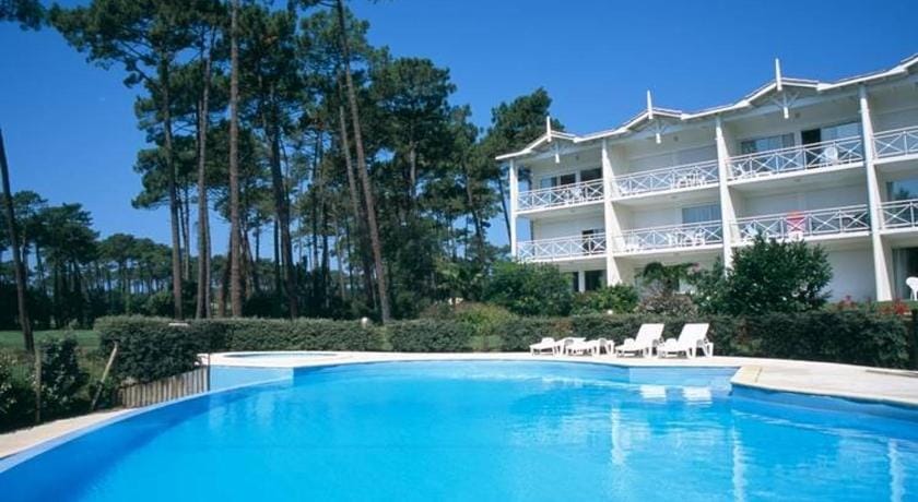 Pet-Friendly Golf Escape Apartment in Moliets-et-Maa